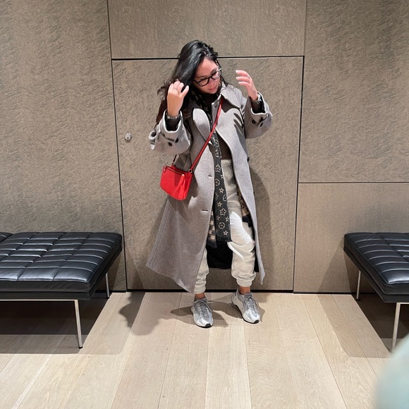 Meet your Posher, Michelle - Picture 2 of 2